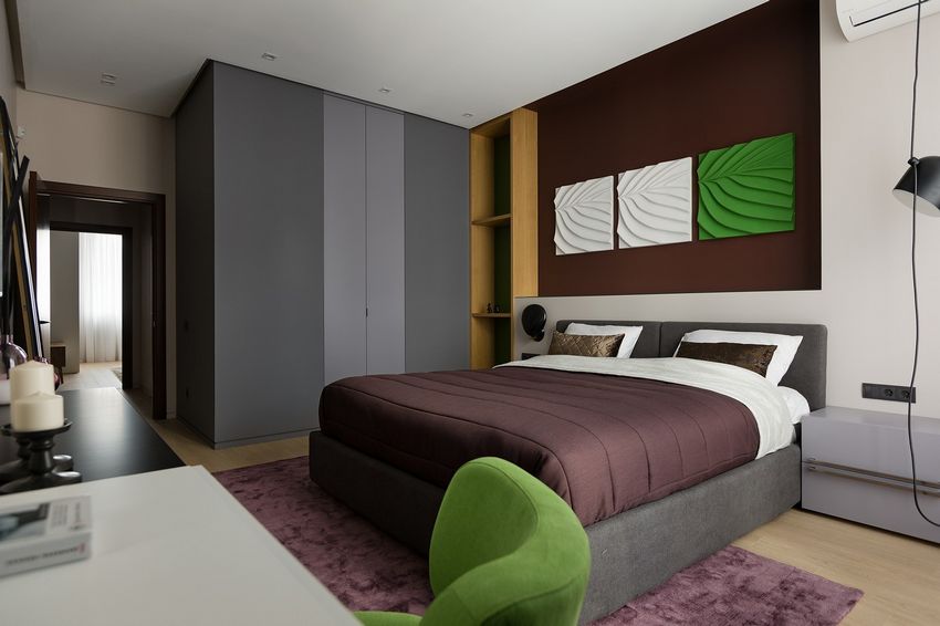 Holisztikus színválasztás és lakberendezés egy 103m2-es háromszobás lakásban - meleg barna, élénk zöld, szürke, sárga, kék árnyalatok Holisztikus színválasztás és lakberendezés egy 103m2-es háromszobás lakásban - meleg barna, élénk zöld, szürke, sárga, kék árnyalatok