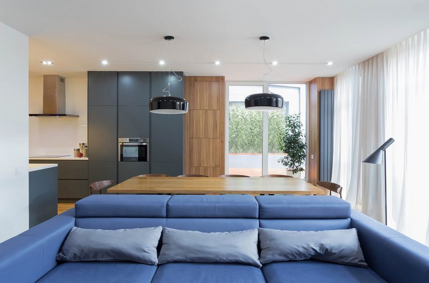 Új építésű lakás modern berendezése, visszafogott, minimalista, funkcionális stílusban