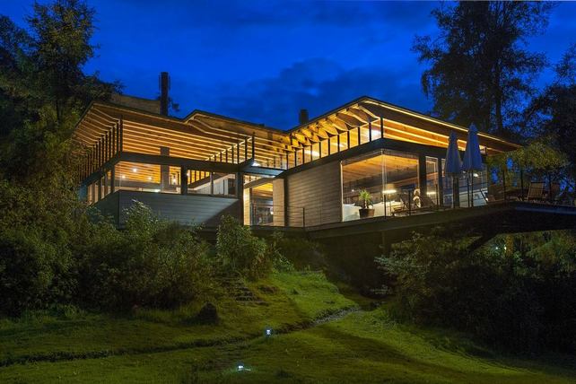 Nyitottságot, nyugalmat sugárzó otthon - ház a zöldben, tágas terasszal