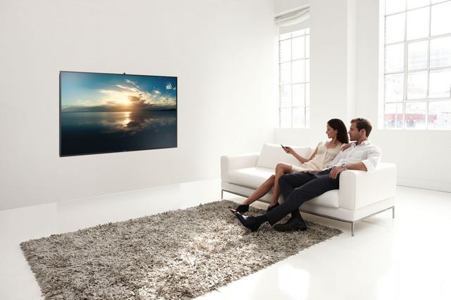 Kortalan műalkotás a nappaliban: újabb UHD TV-k a Samsungtól - w f9000 4