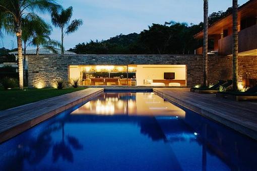 natural-minimalism-in-open-beach-house-design-11
