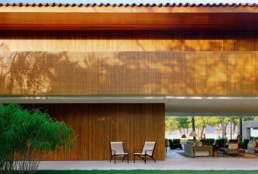 natural-minimalism-in-open-beach-house-design-2