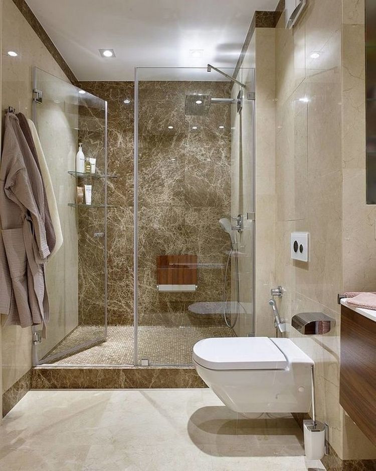 Sarkok hasznosításához tökéletes megoldást jelentenek az üvegpolcok a fürdőkád, mosdó, zuhanyfülke közelében