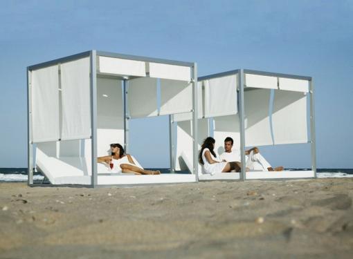 Outdoor-White-daybed-by-Gandia-Blasco-5