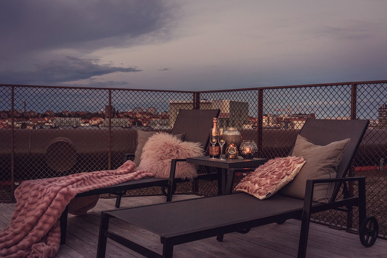 Pici lakás pazar tetőterasszal - 36m2-es kényelmes kis otthon - nőies és markáns elemek - erikolsson.se
