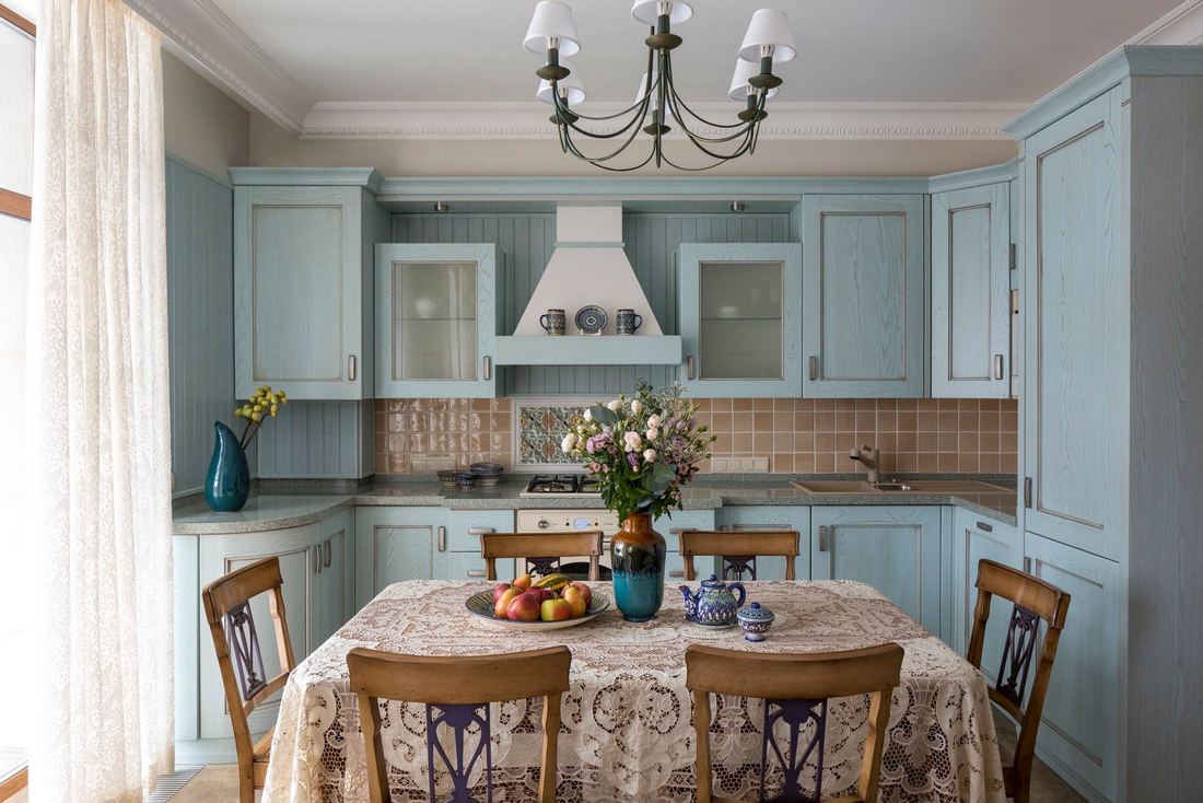 A következő konyhád színeit keresed? Ötletek konyhabútorok és dekoráció színösszeállításához
