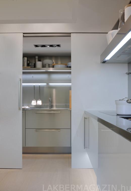 Arclinea konyha, nyitott terekhez ideális, sokoldalúan variálható, modern konyhabútor
