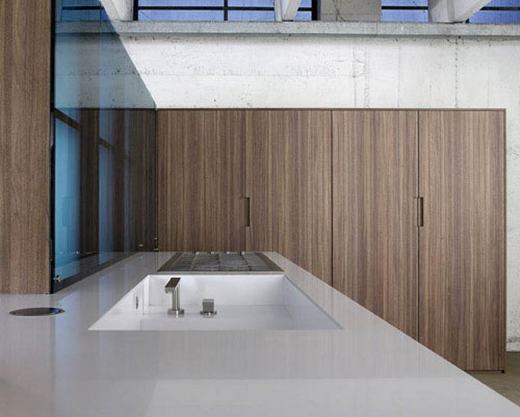 Nyitott térbe tervezett szép konyha - Glas 1 design | KEY