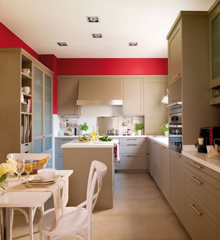 Tedd színessé, érdekessé a konyhát egy-két fal átfestésével - ízlés szerint élénkebb vagy visszafogottabb árnyalatokat használva