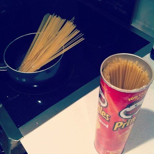 Pringles doboza remekül használható spagetti tárolására
