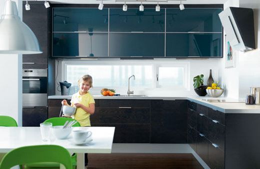 Fekete konyha, piros konyha - ötletek, ha erőteljes, drámai konyhát szeretnél - Nexus/Rubrik konyha, Ikea
