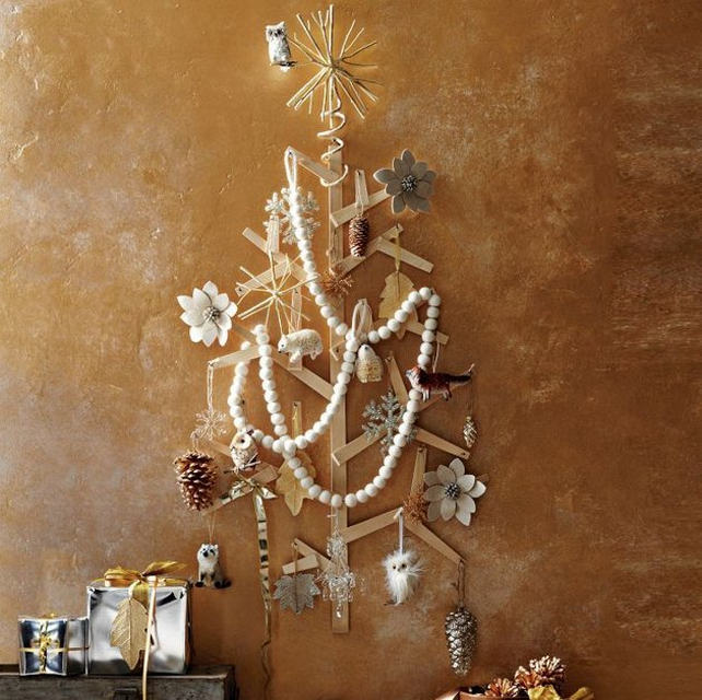 Három karácsonyfa helyettesítő ötlet dekorált faágakkal és fényekkel 3