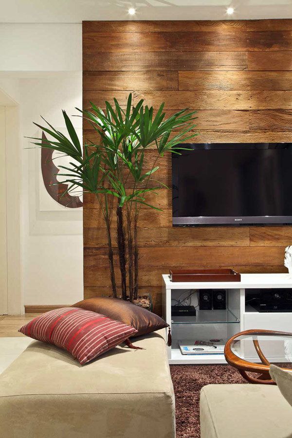 Fa, fa falpanel, fa padló, parketta a TV falon - természetes textúrák és a természetes anyagok