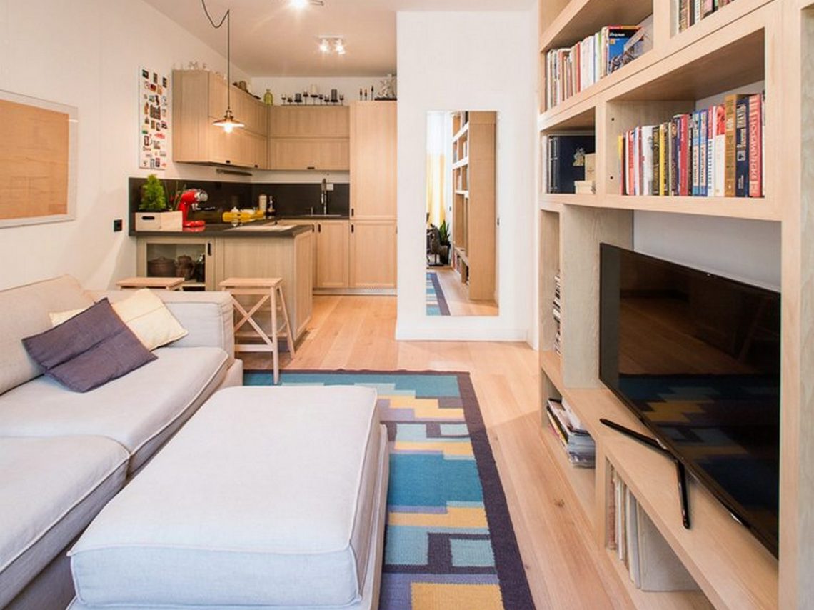 Fiatal hölgy szolidan, ízlésesen, természetesen berendezett kis kétszobás lakása