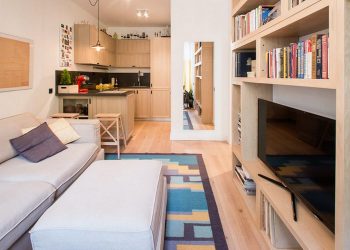 Fiatal hölgy szolidan, ízlésesen, természetesen berendezett kis kétszobás lakása