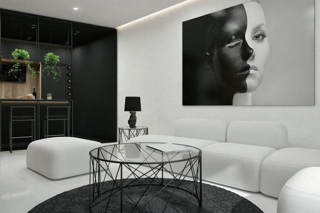 Fekete, fehér és fa - erős kontrasztokon alapuló dekoráció egy 55m2-es lakásban