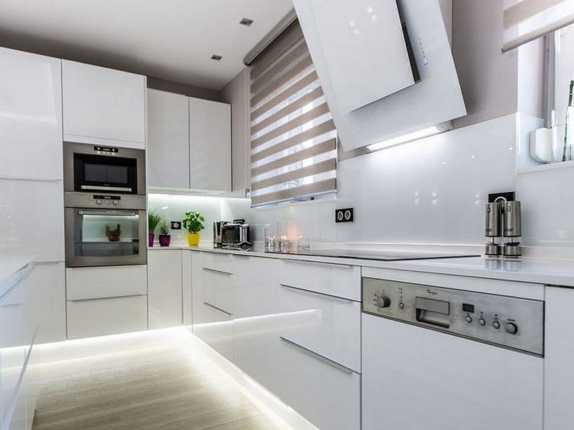 Kertvárosi 120m2-es lakás Dunakeszin – lakberendezés a modern és az art deco jegyében