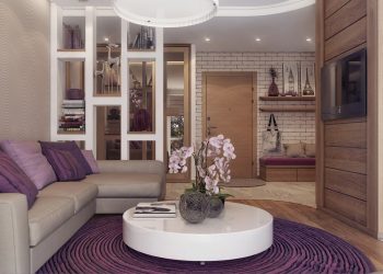 Természetes fa és szép lila árnyalatok harmóniája egy fiatal pár kétszobás lakásában