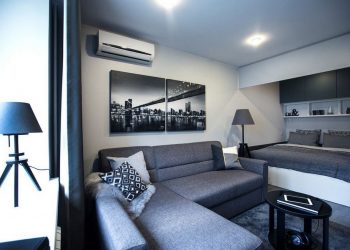 Tökéletesen berendezett kis otthon, 29m2-es modern legénylakás stílusosan fekete cicával