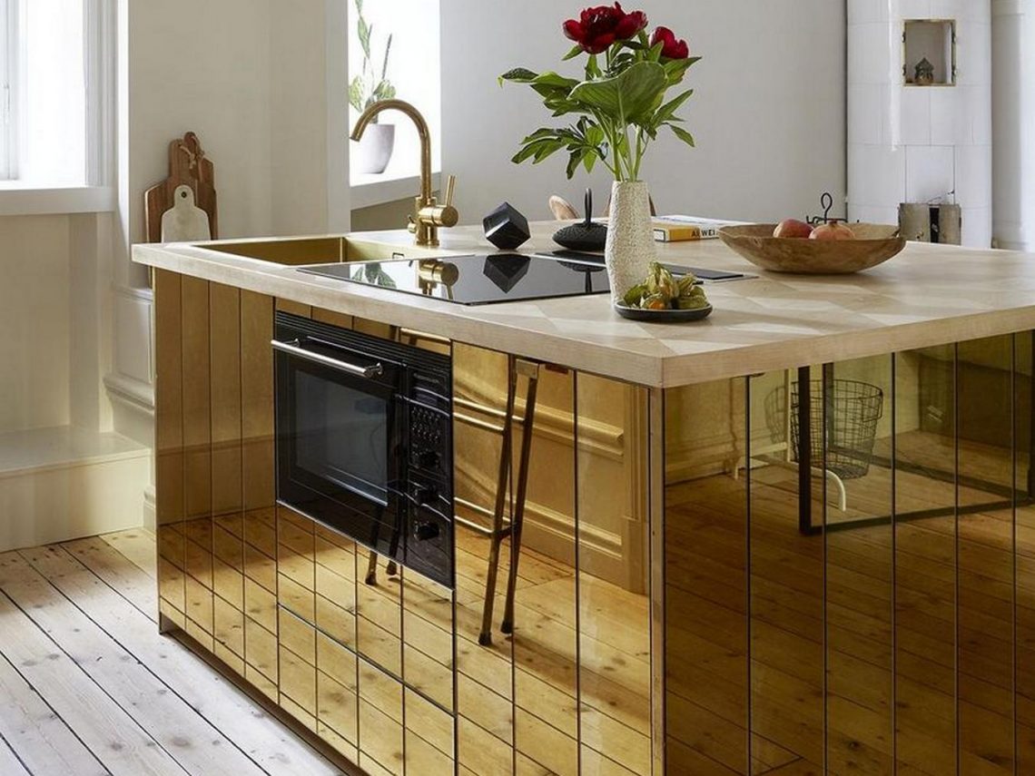 37m2-en két hálóhely, konyhasziget, tükrök és még sok érdekes részlet - 7 remek lakberendezési ötlet egy kis lakásban