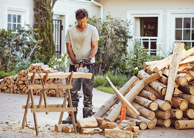 STIHL akkumulátoros fűrészek. A COMPACT eszközökkel pillanatok alatt felapríthatjátok a tűzifát... 1