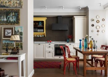 Saját magának rendezte be a belsőépítész hölgy a 47m2-es, egyszobás lakást - színekkel, textúrákkal, érdekes részletekkel gazdagon dekorált otthon