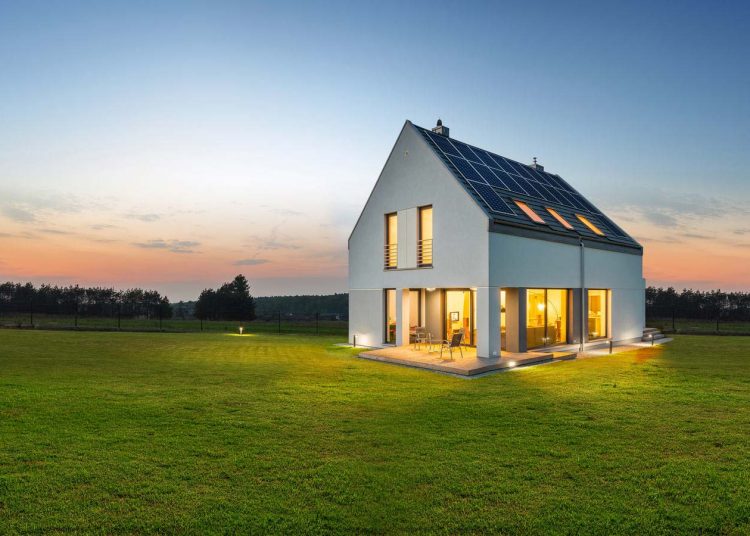 Kettő az egyben: BMW i3 Solar Edition és az autó töltését biztosító napelem-rendszer