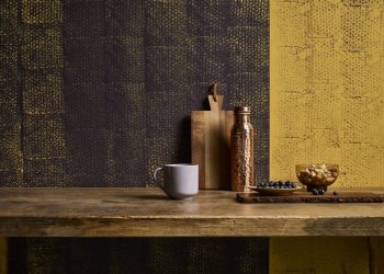 Inspiráló mély színek, egyedi struktúrák a falfelületeken és egy új innováció, a lakásfűtő falfesték a 2019/2020-as lakberendezési trendek között