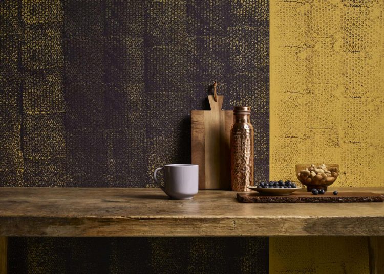 Inspiráló mély színek, egyedi struktúrák a falfelületeken és egy új innováció, a lakásfűtő falfesték a 2019/2020-as lakberendezési trendek között