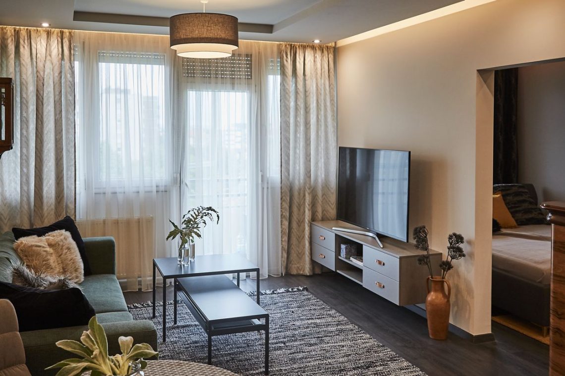 52 m2-es budapesti panellakás átalakítása modern lakberendezéssel, maximálisan a férfi ügyfél igényeire szabva