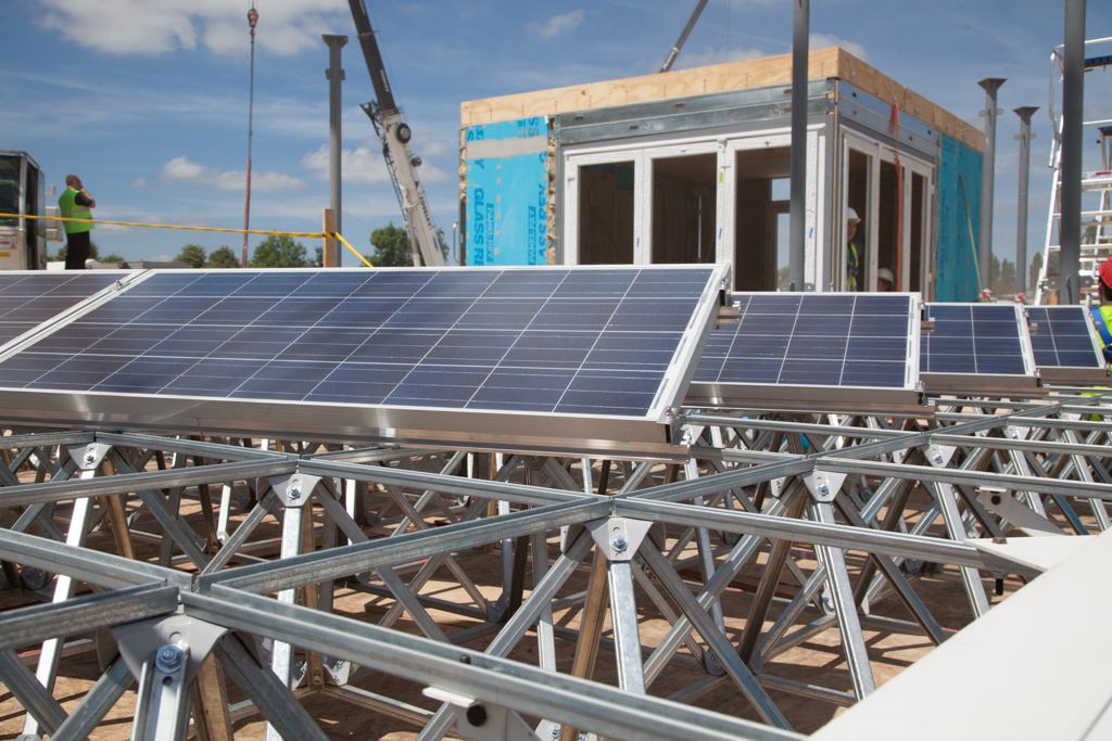Solar Decathlon Europe 2019 - Biobeton, szolárcserép, szuperszigetelés és zöldhomlokzat - Szentendrén lehet majd megtekinteni a jövő építészeti megoldásait felvonultató 10 energiatakarékos lakóépület prototípusát.
