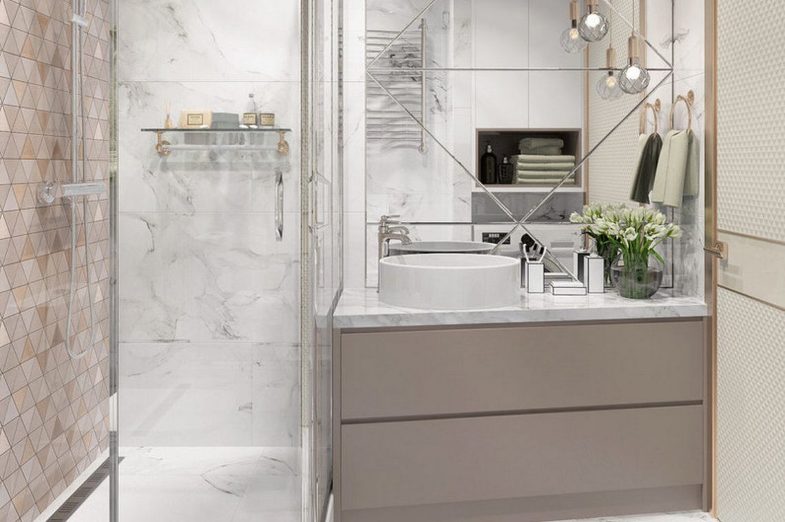 Nőiesre hangolt, 3.5m2-es fürdőszoba modern berendezése elegáns részletekkel és burkolatokkal