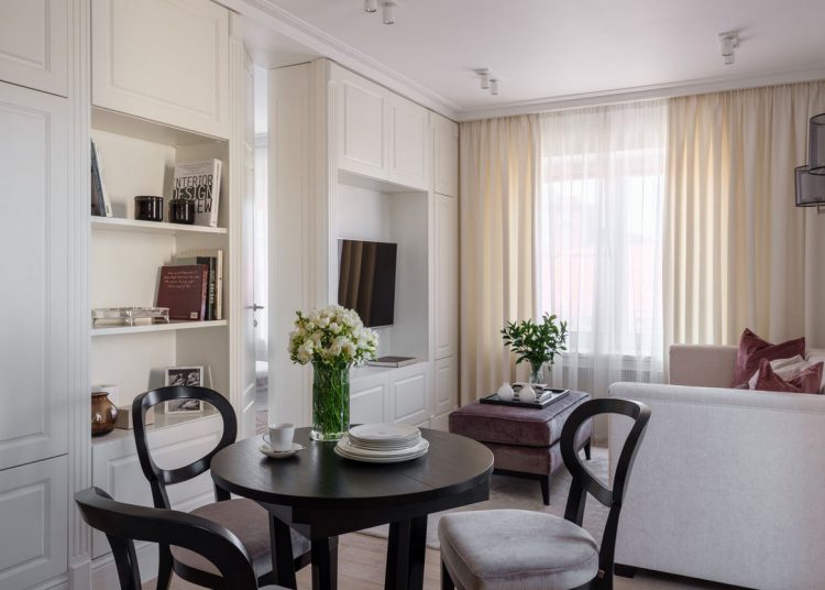 Lakás sok fehérrel - szép és harmonikus enteriőr egy hölgy 54m2-es otthonában