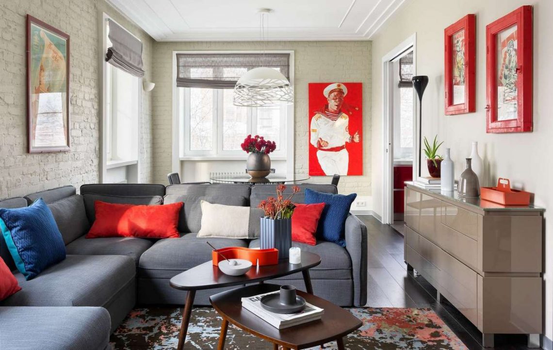 Merész piros konyha és kiegészítők egy férfi 97m2-es lakásában