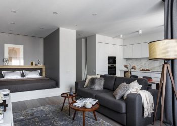 Egyszobás, modern otthon tágas nappali-konyhával, fehér-szürke színpalettával, gardróbszobával