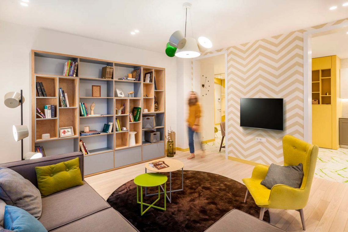 Fényes, élénk, világos terek, modern berendezés kétgyermekes család új háromszobás otthonában