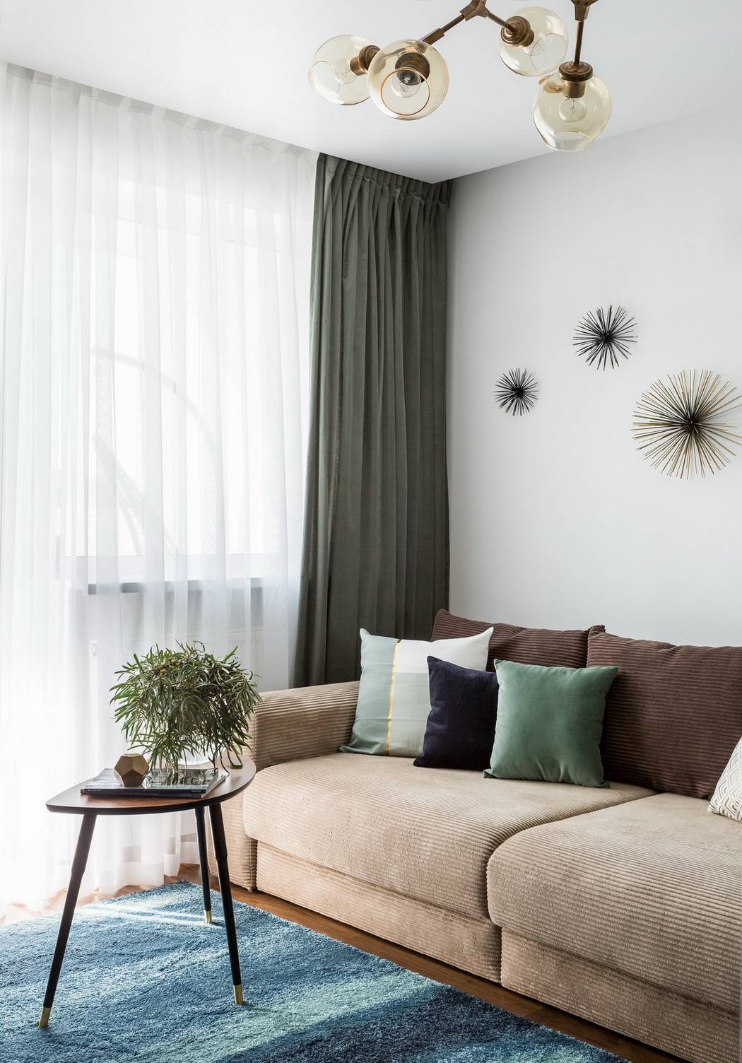 Művészien megkomponált lakberendezés 28m2-es egyszobás lakásban, De Stijl szellemében Művészien megkomponált lakberendezés 28m2-es egyszobás lakásban, De Stijl szellemében