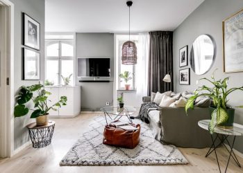 Fehér és szürke kombinációja otthonosan, külön hálószoba a konyha területét csökkentve 34m2-en