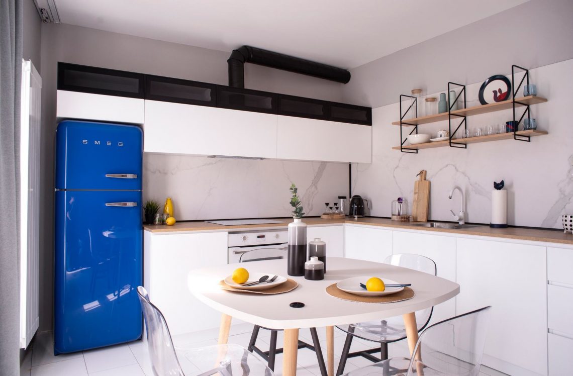 Fiatal pár gyerekkel 48m2-en, érdekes, friss lakberendezés minimalista megközelítéssel