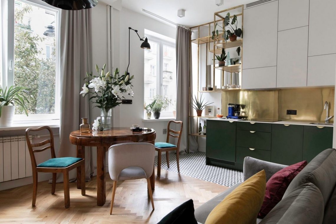 Divatos és modern, egy kis nosztalgia, sok növény fiatal pár 50m2-es otthonának berendezésében