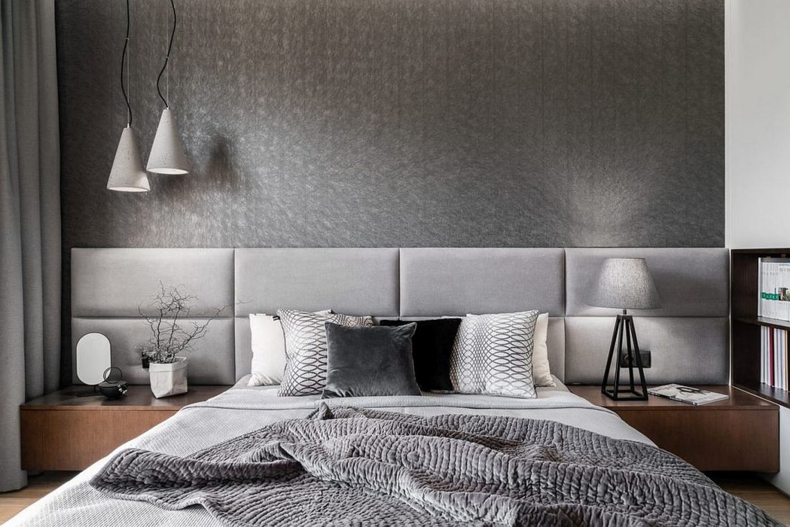 Lakás berendezése egy modern, kényelmes szálloda szobáinak stílusában