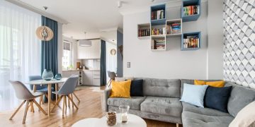 Egyszerű, modern, fiatalos lakberendezés háromfős család 65m2-es lakásában