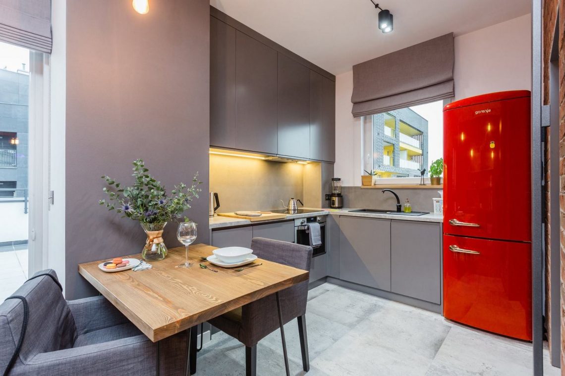Modern legénylakás 39m2-en külön hálószobával, loft stílusban berendezve