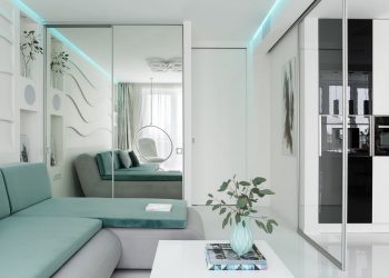 Fehér a tulajdonos kedvenc színe, modern, látványos enteriőrt tervezett otthonában a lakberendező