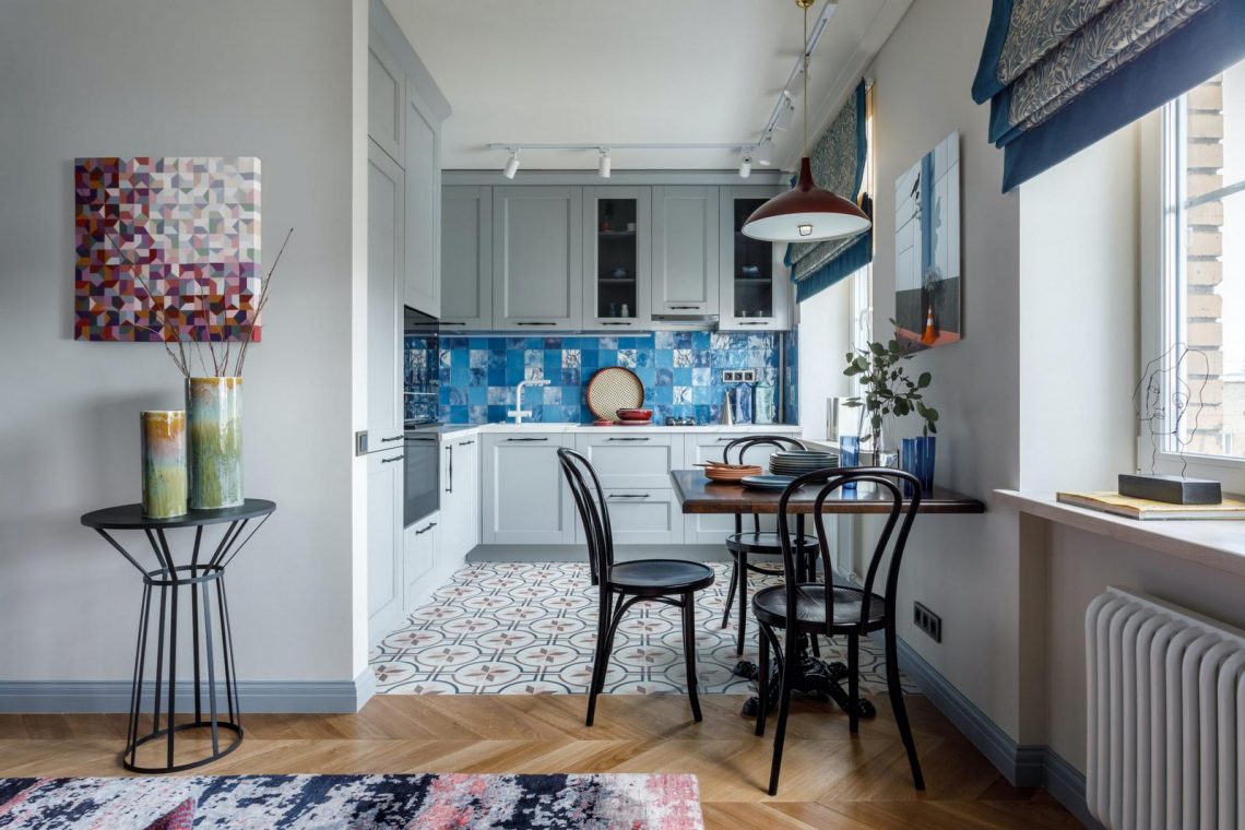 Új, szép dekoráció régi lakásban - házaspár 48m2-es, kétszobás otthona