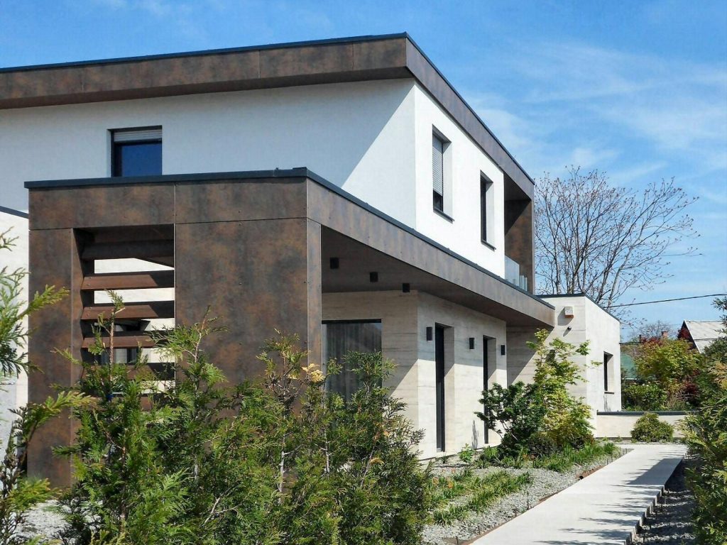 Új, kétszintes családi ház Csepelen / SzeRaKo Csoport Építésziroda