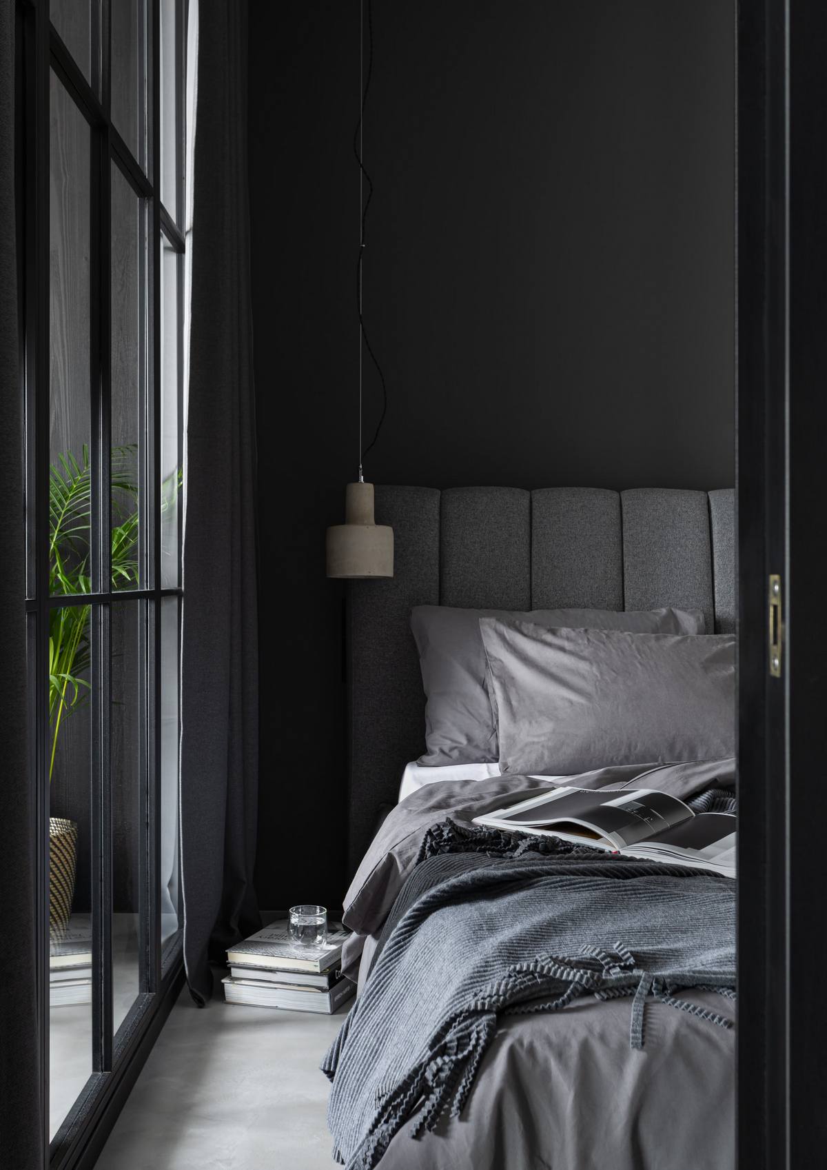 Fiatal férfi hangulatos mini loft lakása 37m2-en, indusztriális stílus természetes elemekkel Fiatal férfi hangulatos mini loft lakása 37m2-en, indusztriális stílus természetes elemekkel