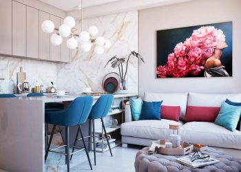 Egyszobás lakás nagyon elegáns és otthonos berendezése, meleg, semleges alapszínnel