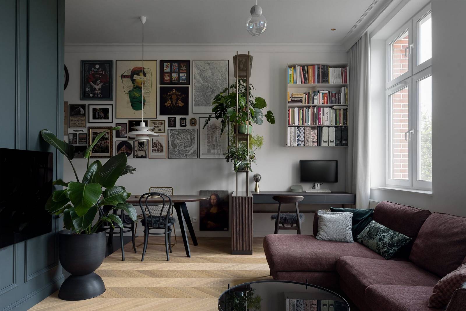 Dekoráció mély színekkel, egyedi hangulat régi bérház 50m2-es lakásában,, tágasra hangolt terek Dekoráció mély színekkel, egyedi hangulat régi bérház 50m2-es lakásában,, tágasra hangolt terek