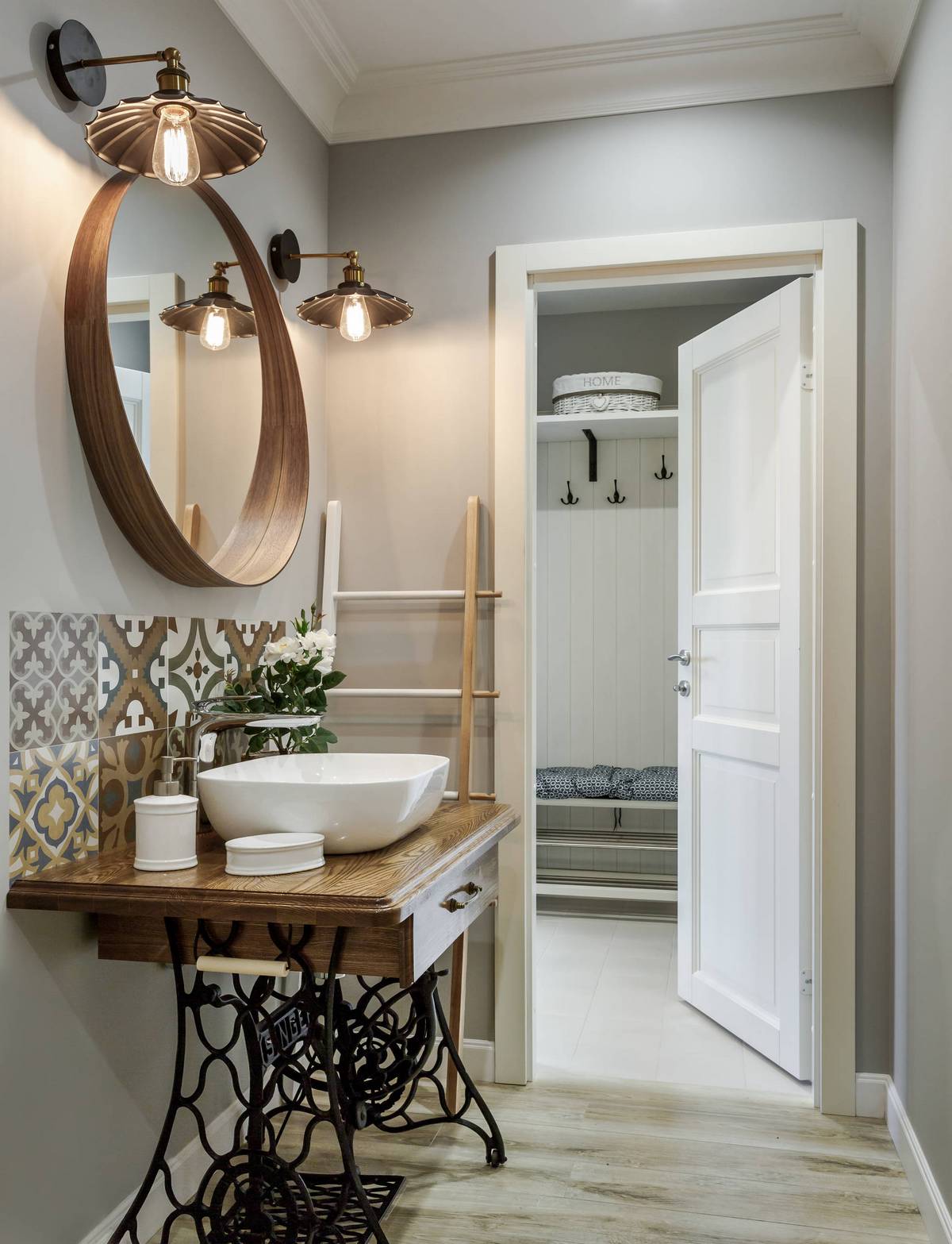 Régi lakás 40m2-es területének logikus és praktikus átalakítása egyszerűen, ízlésesen Régi lakás 40m2-es területének logikus és praktikus átalakítása egyszerűen, ízlésesen